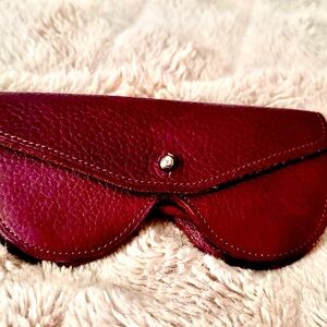 Pebble brown Leather eye glass case